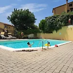 Trilocale Con Piscina Apartman *