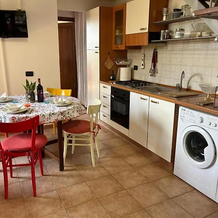 Apartment Trilocale Con Piscina