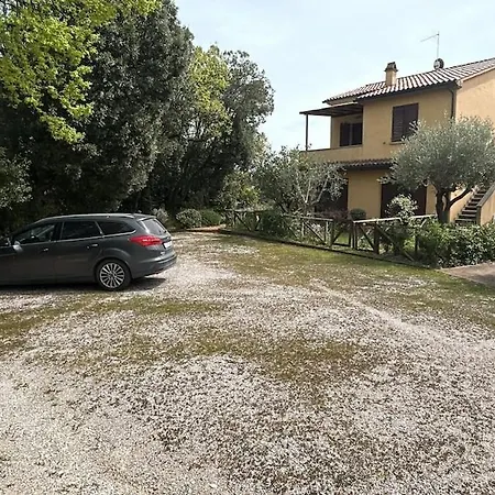 Trilocale Con Piscina Montescudaio