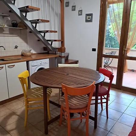 Apartment Trilocale Con Piscina