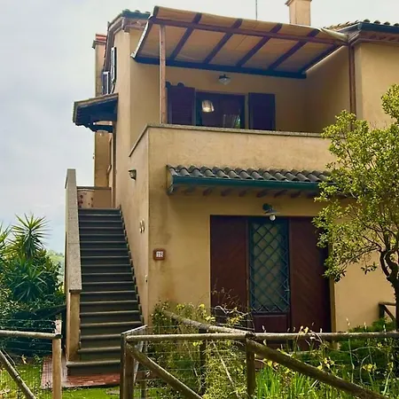 Apartment Trilocale Con Piscina Montescudaio