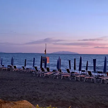 Trilocale Immerso Nel A Pochi Chilometri Dal Mare Con Piscina Soppalco E Parcheggio