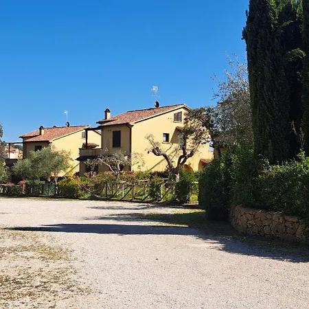 Trilocale Con Piscina Apartmán Montescudaio