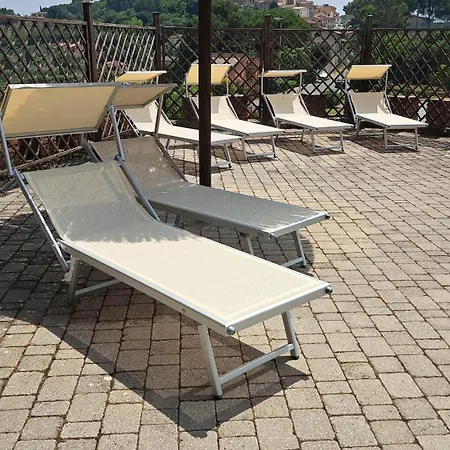 Trilocale Immerso Nel A Pochi Chilometri Dal Mare Con Piscina Soppalco E Parcheggio Apartman
